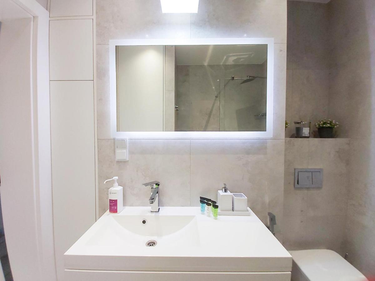 Apartament Bella Rosa Z Podziemnym Parkingiem Kielce Ngoại thất bức ảnh