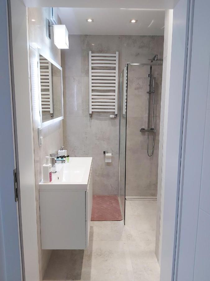 Apartament Bella Rosa Z Podziemnym Parkingiem Kielce Ngoại thất bức ảnh